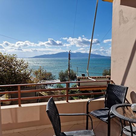 Orange Corner Apartment Sarandë Esterno foto