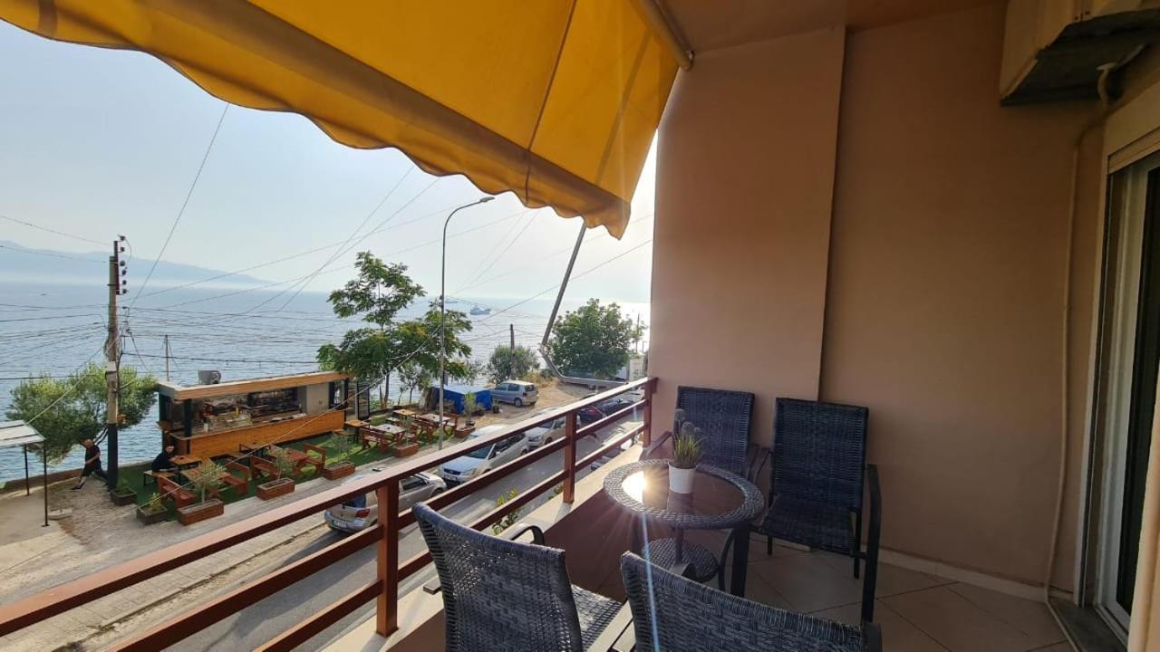 Orange Corner Apartment Sarandë Esterno foto