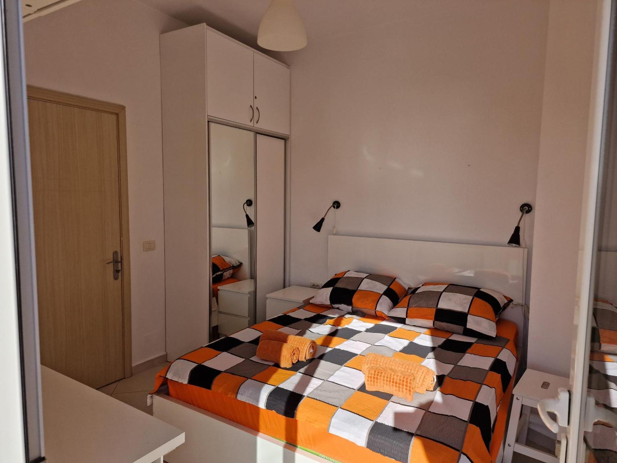 Orange Corner Apartment Sarandë Esterno foto