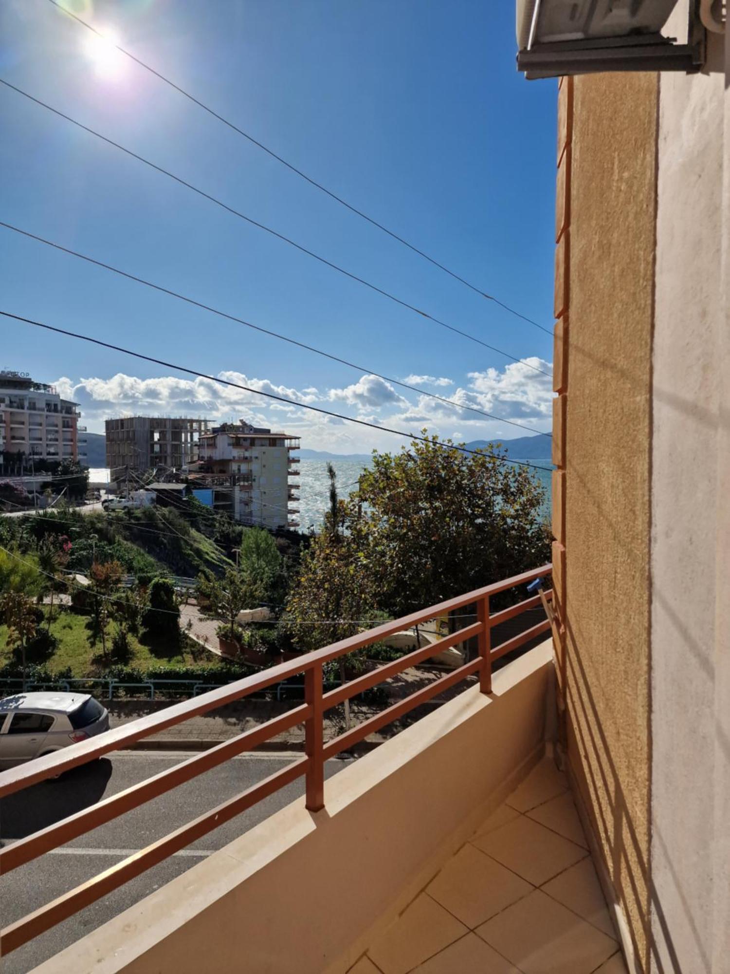 Orange Corner Apartment Sarandë Esterno foto